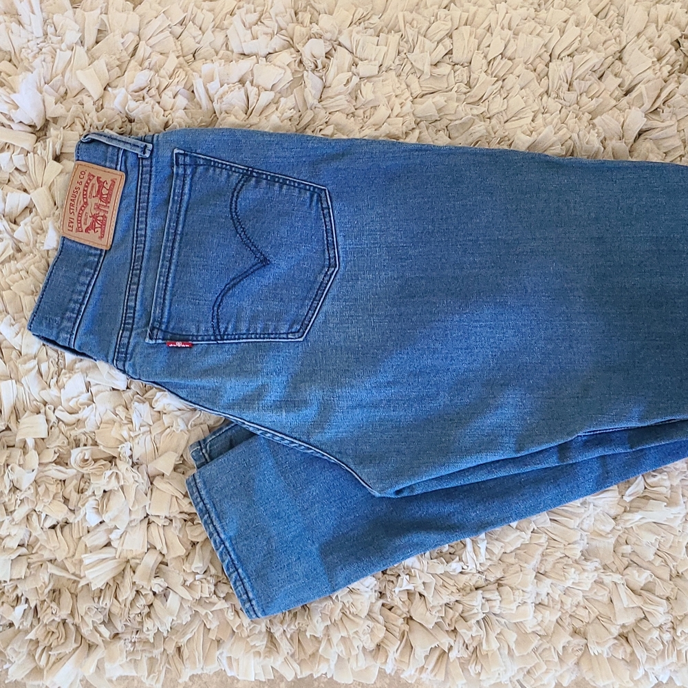 Levi Womens 710 Super Skinny Jeans